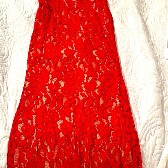 Red formal dress . Size 10 - Picture 1 of 3